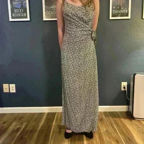 NWT Boutique Black and White Floral Midi Dress whimsigoth - Picture 1 of 16